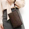 Bolso de mano pequeño para mujer, bolso de muñeca, clutch, tacto de alta gama, bolso de mano, bolso para teléfono, monedero largo y lindo para monedas
