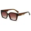 Gafas de sol retro de moda para mujer, montura cuadrada grande, estilo Ins, gafas de sol europeas y americanas a la moda, anti-UV, lujo ligero, gafas de sol universales