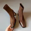 Botas de tornozelo retrô estilo coreano de corte justo, botinhas de salto alto para mulheres, coleção nova outono/inverno 2026 da moda, design de nicho, efeito emagrecedor e estilo de bota fashion