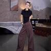Niche design senso casual calças largas usar um conjunto de preto fino pullover curto camiseta duas peças roupas femininas