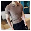 Camisa polo masculina para negócios, versátil, de manga curta, malha de seda gelada, padrão losango, camisa de verão, estilo de luxo leve com decote V