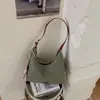 Bolsa de Ombro Tecida Patchwork Elegante e Moderna, Bolsa Transversal Tendência de Grande Capacidade para Uso Diário e na Praia