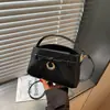 Bolso pequeño cuadrado de moda transfronterizo color macarrón para mujer, nuevo estilo 2026, bolso de hombro, bolso cruzado y bolso de mano, un bolso ligero y lujoso para el día a día