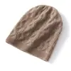 Cachemira Otoño/Invierno 2026 Nuevo de Alta Gama para Mujer Color Sólido Tejido Cálido Moda Peso Pesado Hoja Hueca Sombrero Casual