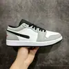 Zapatos Putian transfronterizos comercio exterior al por mayor zapatillas deportivas casuales versátiles de moda Jordan 1 para parejas, AJ1 de caña baja, zapatillas de panda para hombre y mujer