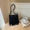 Shuai Mi Jia Bolso Pequeño Cuadrado Retro Francés con Borlas para Commuter para Mujer 2026 Nuevo Bolso de Hombro Único Cruzado con Borlas de Alto Valor