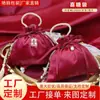 Bolsa de dulces para regalo de boda en stock al por mayor estilo chino boda borla LOGO imprimible Bolsa de Dulces de Terciopelo