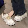 Zapatos de plataforma VTPV altura de muffin 2024 nuevos de moda cabeza redonda suela gruesa pequeña zapatos blancos combinan con todo deportivos y de ocio
