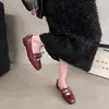 Zapatos de tacón de charol con cordones y lazo, estilo versátil para la noche, boca poco profunda, nuevos de moda francesa para primavera y verano 2025, Mary Janes para mujer
