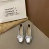 Sapatos Baixos Quadrados Retro Franceses da Moda para Comutar, Sapatos de Uma Sola com Bico Aberto para Mulheres, Novos Sapatos Mary Jane para a Primavera de 2026