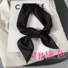 Pañuelo cuadrado de satén de seda sintética de color liso de 70 cm para mujer, primavera y otoño, elegante y simple, bufanda de cuello versátil, pañuelo para la cabeza decorativo