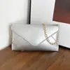 Bolsa de Hombro Individual con Textura Popular Personalizada de Comercio Exterior Otoño 2026 Nueva Bolsa Sencilla tipo Sobre Bolso Transversal Pequeño Cuadrado con Cadena