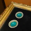 Estilo Occidental Chapado en Cobre Antiguo con Oro de 18K, Color Dorado Vintage Combinado con Ágata Verde Piedra Natural y Perla de Vidrio Diseño