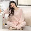 Pijama de algodón puro para mujer, nueva colección otoño/invierno 2026, con un diseño sofisticado y un conjunto de ropa de estar tipo cárdigan de manga larga para primavera y otoño
