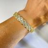 Pulseira Torcida com Zircônia Microincrustada de Temperamento Europeu e Americano para Meninas Sensação de Alto Padrão Pulseira de Indústria Pesada Luxo Leve Pulseira Distintiva Versátil para Mulheres