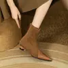 Botines Elegantes de Gamuza con Punta Fina y Parche Retro para Mujer Otoño Invierno Nuevos con Cierre Trasero Tacón Kitten Botas Elásticas Adelgazantes para Mujer