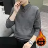 Suéter Masculino Forrado com Lã Falsa de Duas Peças com Gola de Camisa Outono e Inverno Moda Listrado Casual Top Juventude Negócios Jaqueta Bonita