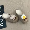 Pantuflas Divertidas de Dibujos Animados con Diseño de Tostada y Huevo Frito para Mujer, Nuevo Estilo Invierno 2026, Adecuadas para Uso en Exteriores y en Casa, Zapatos Estilo Birkenstock con Cordones