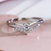 Anillo para Mujer Color Ins Libre Creativo en Forma de V con Forma de Corazón Anillo de Compromiso Joyería Anillo Diseño Nicho Regalo de Cumpleaños para Mujer