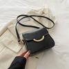 Bolso Pequeño Cuadrado con Hebilla de Sonrisa Elegante para Mujer 2024 Primavera y Verano Versátil Moda Distintivo Bolso Cruzado Bolso de Hombro Textil Vintage
