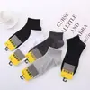 Calcetines Deportivos de Malla para Hombre Primavera y Verano, Peinados Finos, Delgados, Calcetines de Malla Transpirable para Hombre, Calcetines Cortos de Estilo Universitario Simple