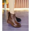 Botas de algodón de suela gruesa y caña corta para mujer, nuevo estilo invierno 2026, forradas de felpa y engrosadas, botas de nieve, punta redonda, botas tipo Martin de moda