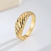 Anillo de dedo con circón chapado en oro y estilo frío para mujer, popular en Europa y Estados Unidos, con forma de garra torcida y estilo bolso, se puede apilar para usar joyas transfronterizas.