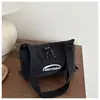 Bolso de Mano Tipo Bollo de Tela Oxford con Estampado de Letras Estilo Coreano 2025 Nuevo Colorido Casual Versátil Bolso de Hombro Cruzado