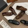 Zapatos de entrenamiento alemanes con estampado de leopardo, zapatos de moda retro para mujer, nuevo modelo de otoño, correa de doble hebilla, cómodos zapatos casual Mary Jane