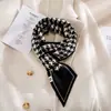 Novo lenço pequeno de outono e inverno para mulheres, cachecol de cor sólida para proteção do pescoço, cachecol de malha de caxemira, estilo coreano, lenço pequeno versátil, direto da fábrica