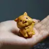 Thuja Wood Carving Cute Akita Dog Pequeno Animal Handle Piece Zodiac Dog Ornaments Criativo Chai Dog Wood Crafts