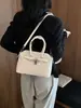 2026 Bolso de Mano Cruzado al Hombro de Textura Simple Casual Versión Coreana, Elegante y Moderno para el Trabajo, Bolso Tipo Concha para Mujer