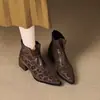 Botines Franceses con Estampado de Leopardo Punta Fina Tacón Grueso Adelgazantes Botas Adelgazantes 2026 Estilo Nuevo Cremallera Trasera Moda para el Trabajo Temperamento Botas de Moda