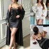 Conjunto de dos piezas de camisola de satén elástico con encaje y bata larga, conjunto sexy de satén para estar en casa para mujer, al por mayor