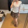 Camiseta Casual de Manga Curta com Gola U para Mulheres, Novo Estilo de Verão, Super Estilosa, Casual, Emagrecedora, Versátil, Elegante Blusa de Tricô