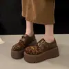 Separador de Dedos Falso Sapatos Únicos de Solado Grosso Retrô Femininos 2026 Nova Coleção Primavera/Outono Plataforma Estilo Acadêmico Aumentador de Altura Mocassins Birkenstock