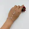 Pulsera de Dedo Corazón Full Diamante Nuevo Producto Transfronterizo Moda Europea y Americana Cadena de Dedo con Pedrería Pulsera para Mujer