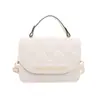 Bolso pequeño cuadrado elegante y versátil con correa de cadena, un diseño popular del verano de 2026