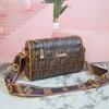Nova Bolsa Feminina Transfronteiriça Boston Celebridade da Internet Versátil Ombro Único Transversal Bolsa Travesseiro Bolsa Shiling Atacado de Fábrica de Origem