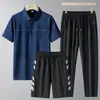Traje de Verano de Seda Helada de Manga Corta para Papá 2026 Nuevo Traje Deportivo para Edad Media y Mayores Ropa de Verano para el Día del Padre
