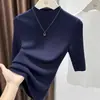 Nuevo Top de Punto Blanco Ajustado para Mujer de Primavera y Otoño con Cuello Semi Alto y Mangas Tres Cuartos