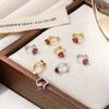 Brincos adoráveis de prata esterlina S925 com microincrustações vermelhas, estilo francês simples e versátil, brincos de argola para piercing de orelha de alta qualidade