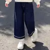 Conjunto de duas peças para meninas 2026, primavera e outono, fofo, versátil, com estampa de desenho animado, gola lapela, top e jeans estilo coreano