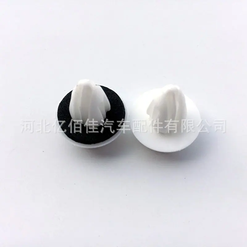22白3