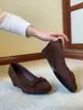 Sapatilha Mary Jane Campus 2026 Estilo Quente Bico Redondo Salto Anabela Laço Bico Baixo Leve para Viagem Sapatos Femininos