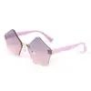 Nuevas Gafas de Sol Sin Marco para Niños y Niñas, Gafas de Sol Anti-UV para Niños, Gafas Poligonales Degradadas de Alta Gama
