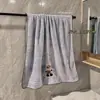 Toalla Facial y de Baño de Secado Rápido para Uso Doméstico, Absorbente y Libre de Pelusa, Bata de Baño para Adultos para Mujer, Set de Dos Piezas Engrosado, Estilo Pareja, Nuevo