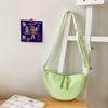 Bolsa dumpling media luna de dopamina 2023 nueva bolsa de mensajero de color caramelo combinable para todo bolso de hombro casual ligero para mujer