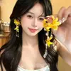 2026 Nuevos Pendientes Florales Amarillos de Primavera y Verano Estilo Resort Costero Pendientes Elegantes y Suaves de Gama Alta