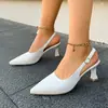 Sapatos elegantes de salto agulha estilo francês, bico fino e calcanhar aberto, com uma única tira, modelo novo de verão 2026, adequados para combinar com saias, sandálias de bico fechado, saltos altos